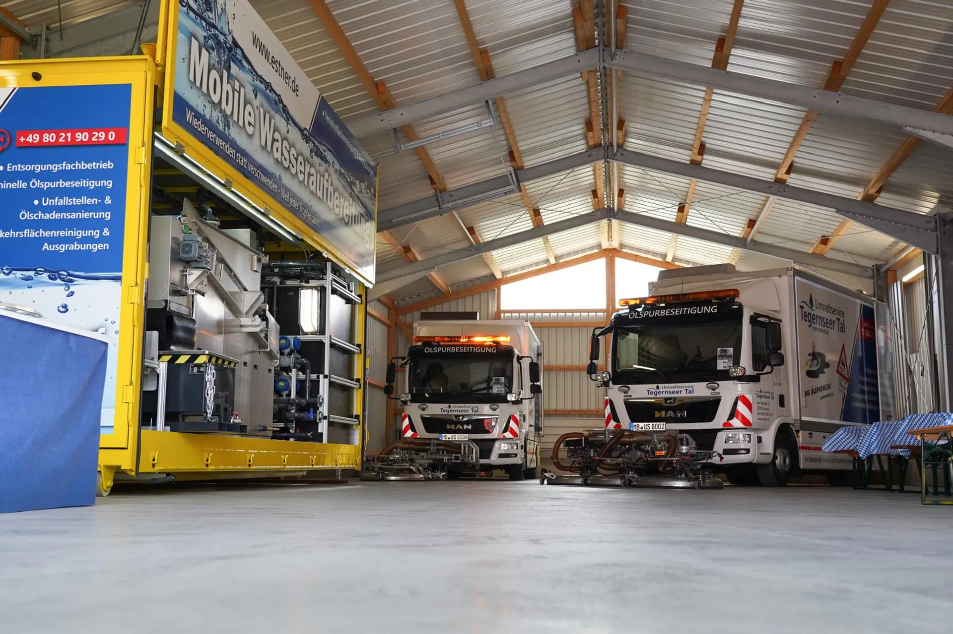 Fahrzeuge und Technik des Umweltservice Tegernseer Tal am Standort Rosenheim